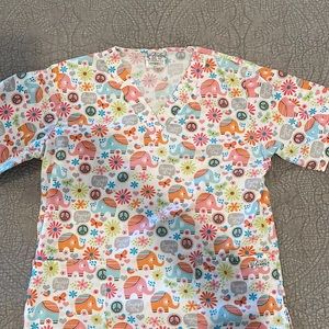 Uniform Advantage Scrub Top